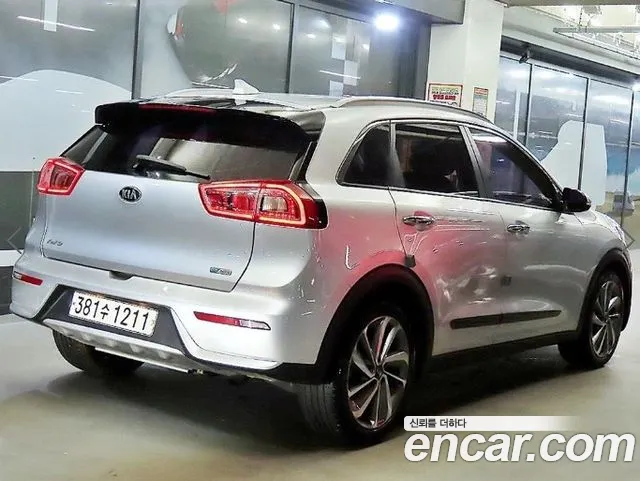 Kia Niro 2016 — 3