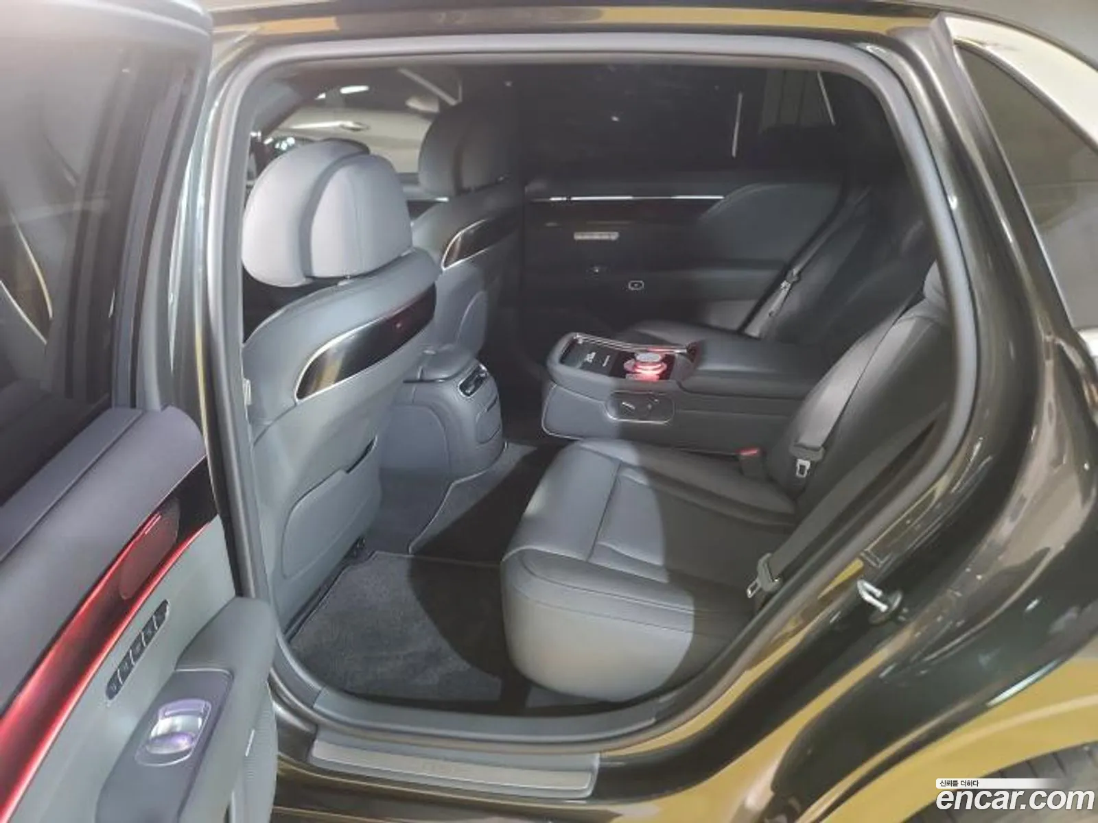 Genesis G90 2023 — 2