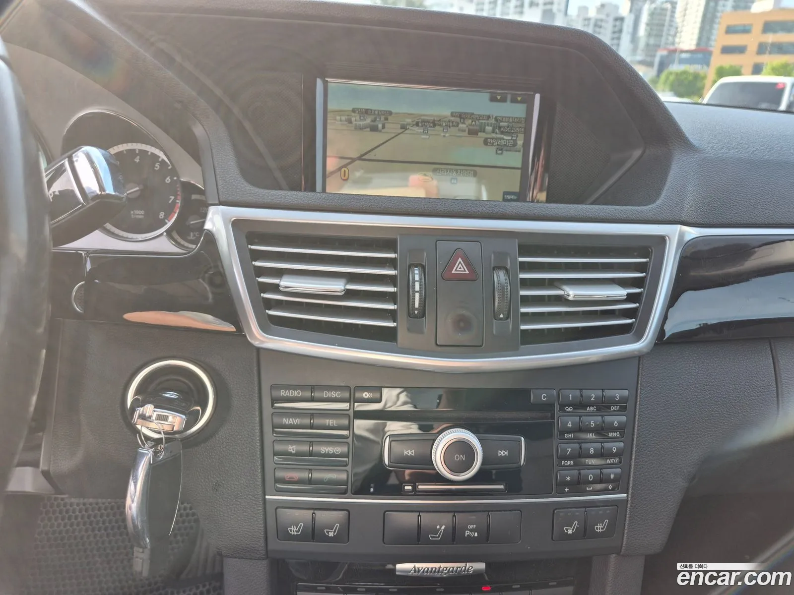 Mercedes-Benz E-Class W212 2011 — 17
