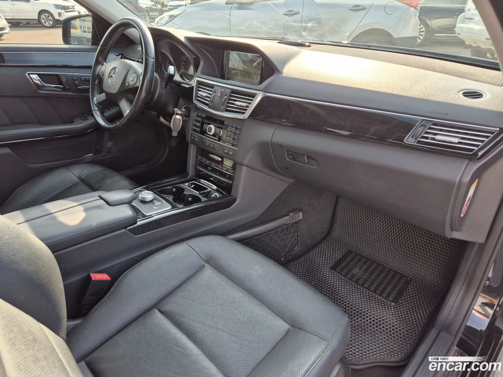 Mercedes-Benz E-Class W212 2011 — 15