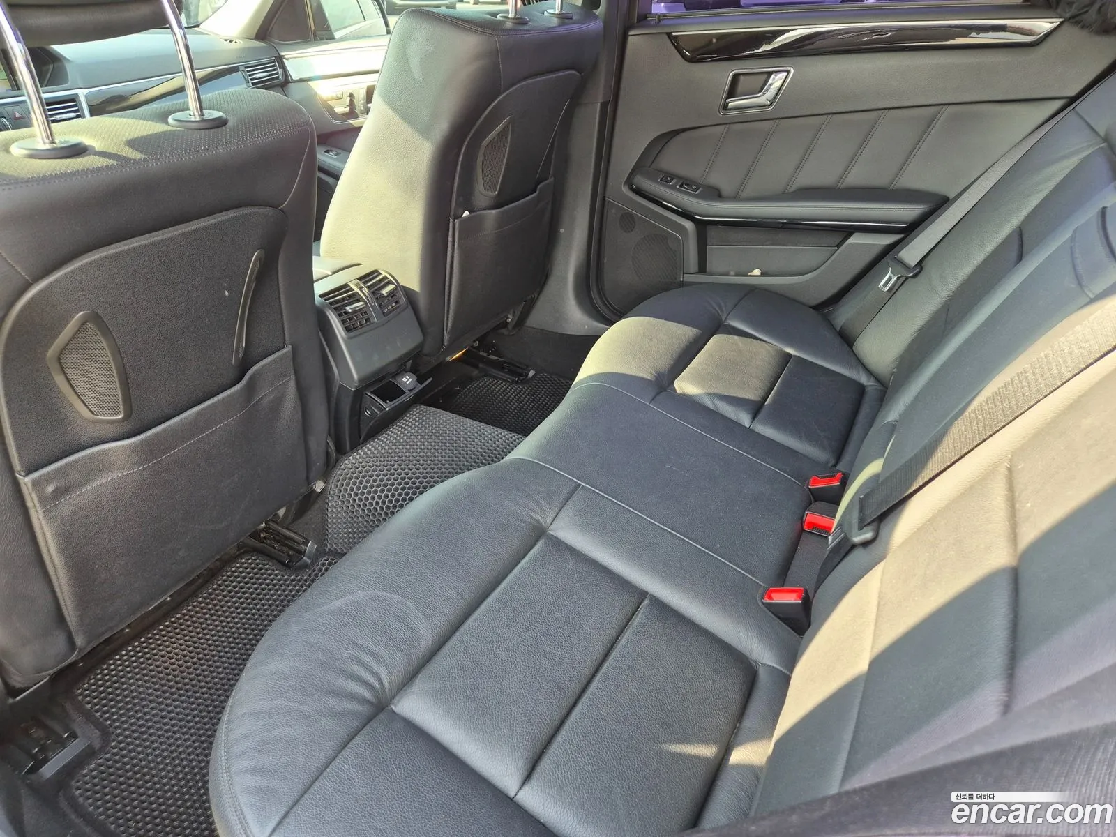 Mercedes-Benz E-Class W212 2011 — 14