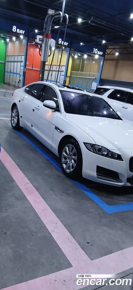 Jaguar XF 2016 — 15
