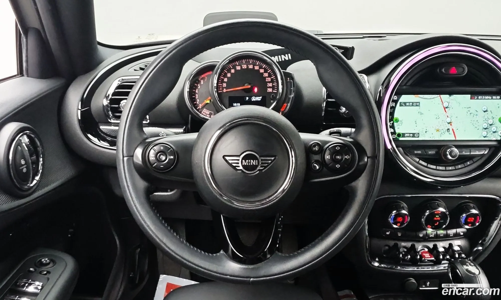 Mini Cooper Clubman 2018 — 18