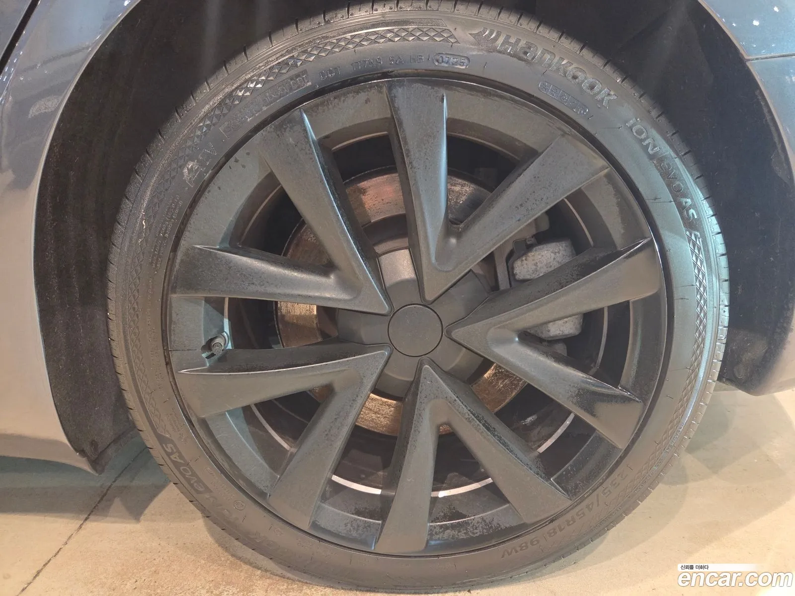 Tesla Model 3 2021 — 18