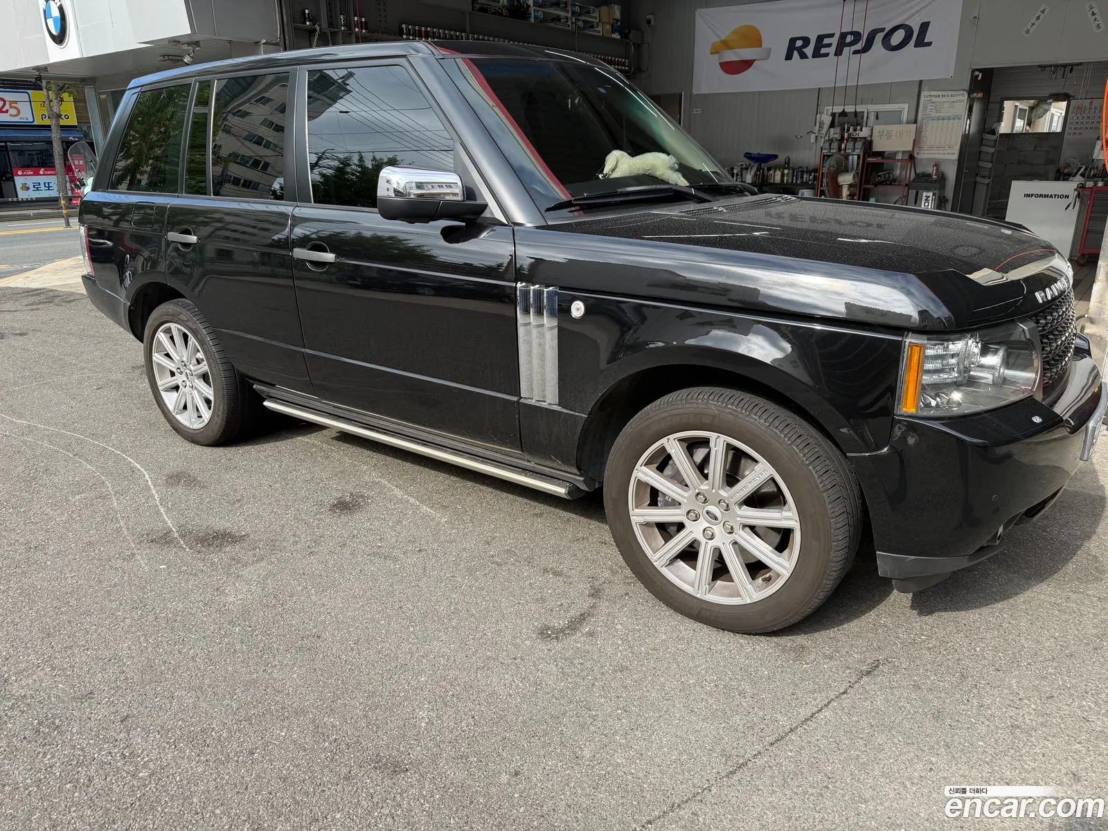 Land Rover Range Rover 2011 — 12