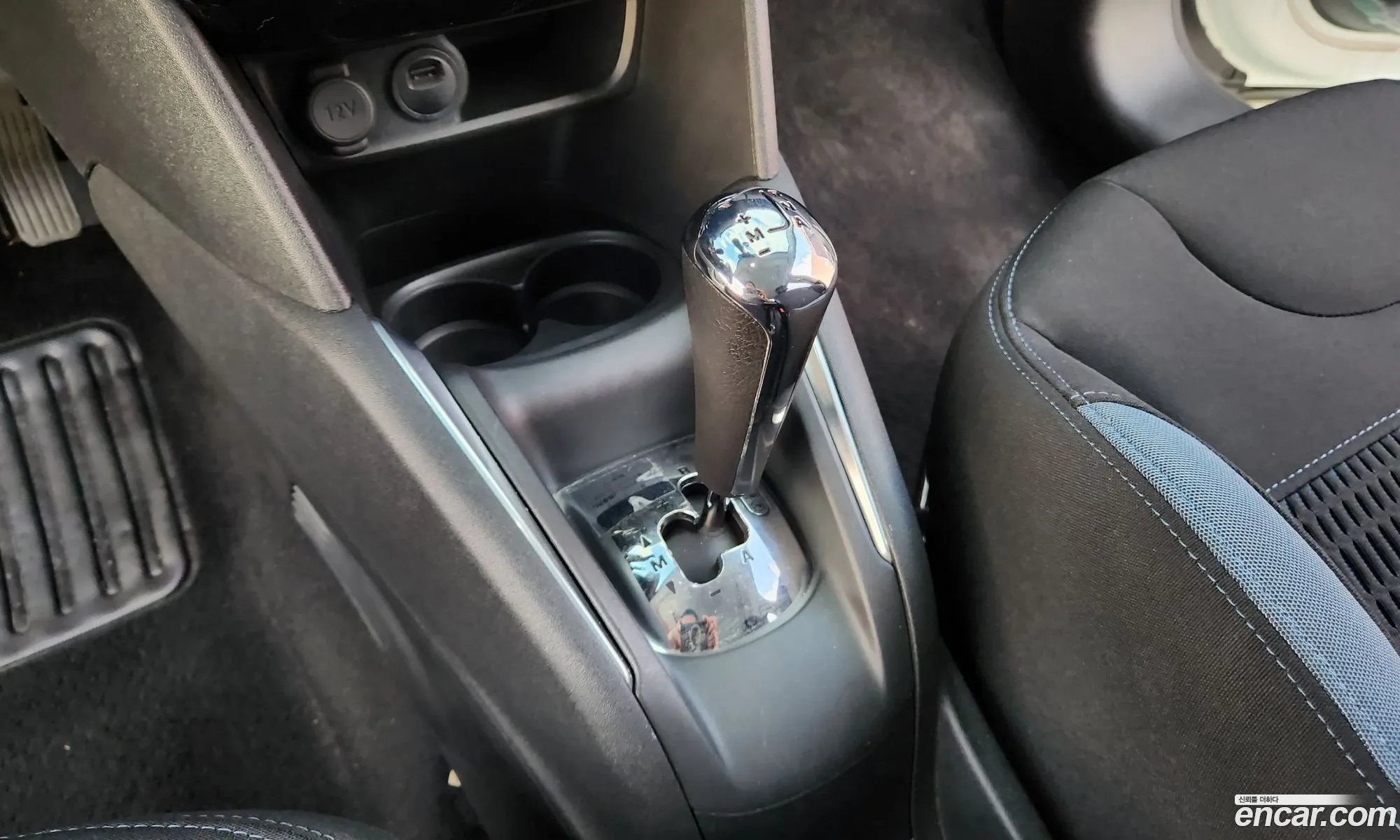 Peugeot 208 2013 — 7