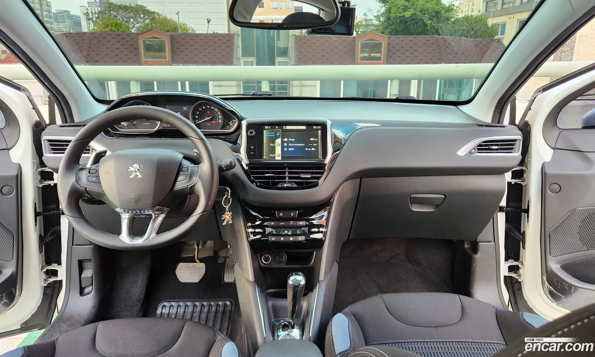 Peugeot 208 2013 — 13