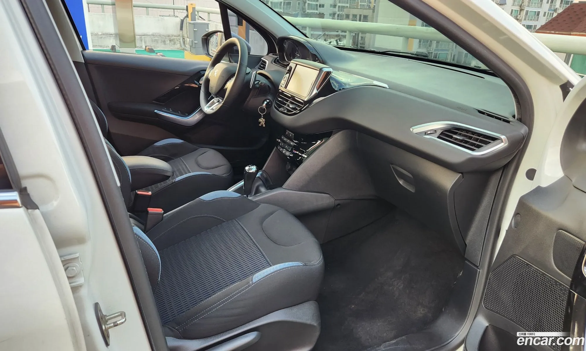 Peugeot 208 2013 — 6