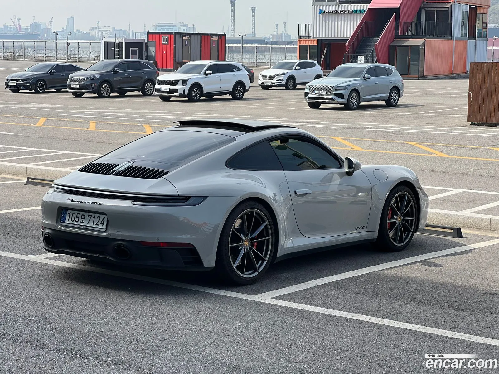 Porsche 911 2023 — 2
