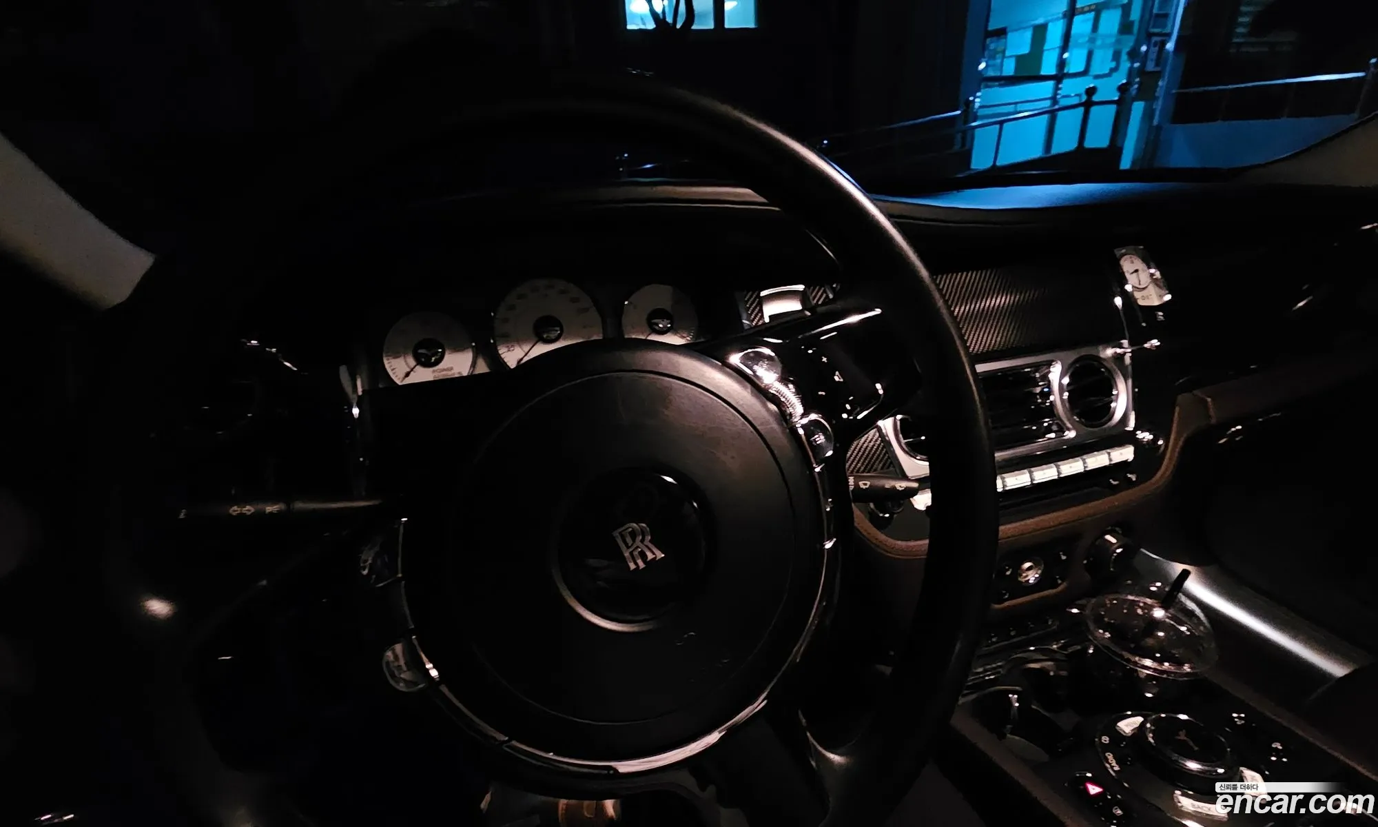 Rolls-Royce Ghost 2015 — 12