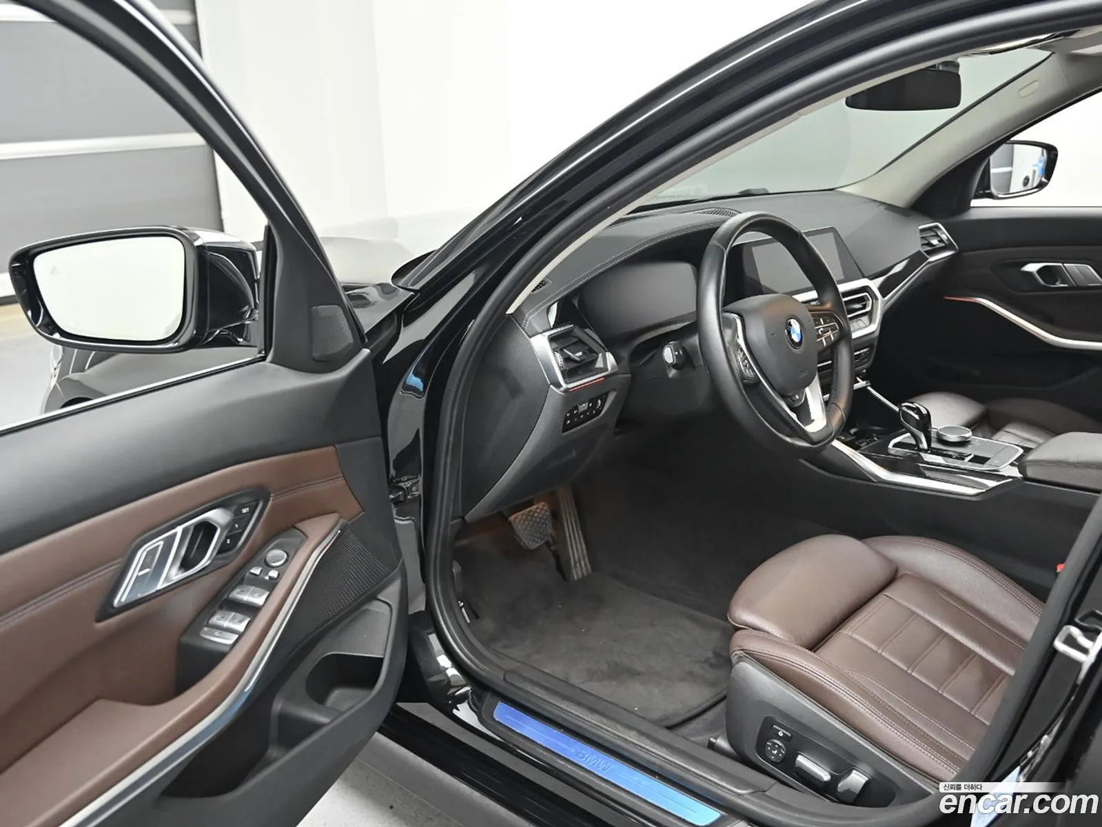 BMW 3 Series 2021 — 3