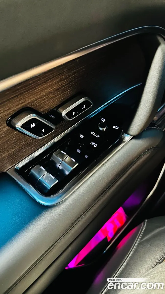 Land Rover Range Rover 2023 — 13