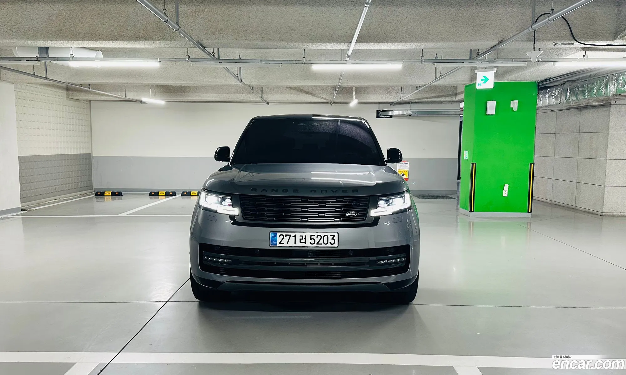 Land Rover Range Rover 2023 — 11