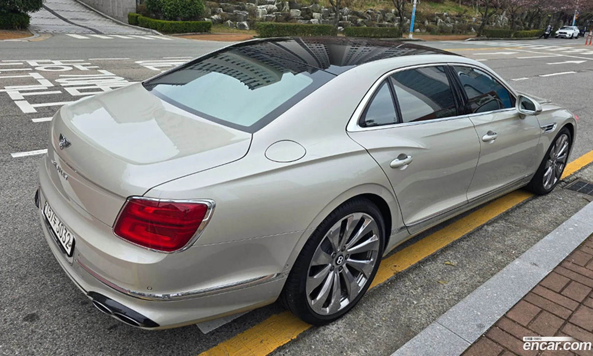 Bentley Flying Spur 2022 — 5