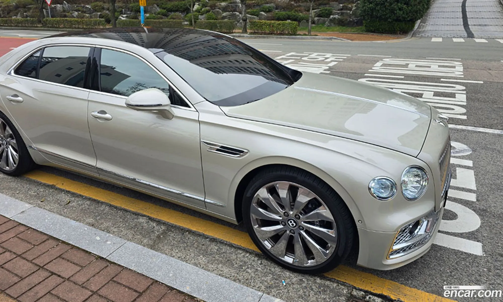 Bentley Flying Spur 2022 — 4