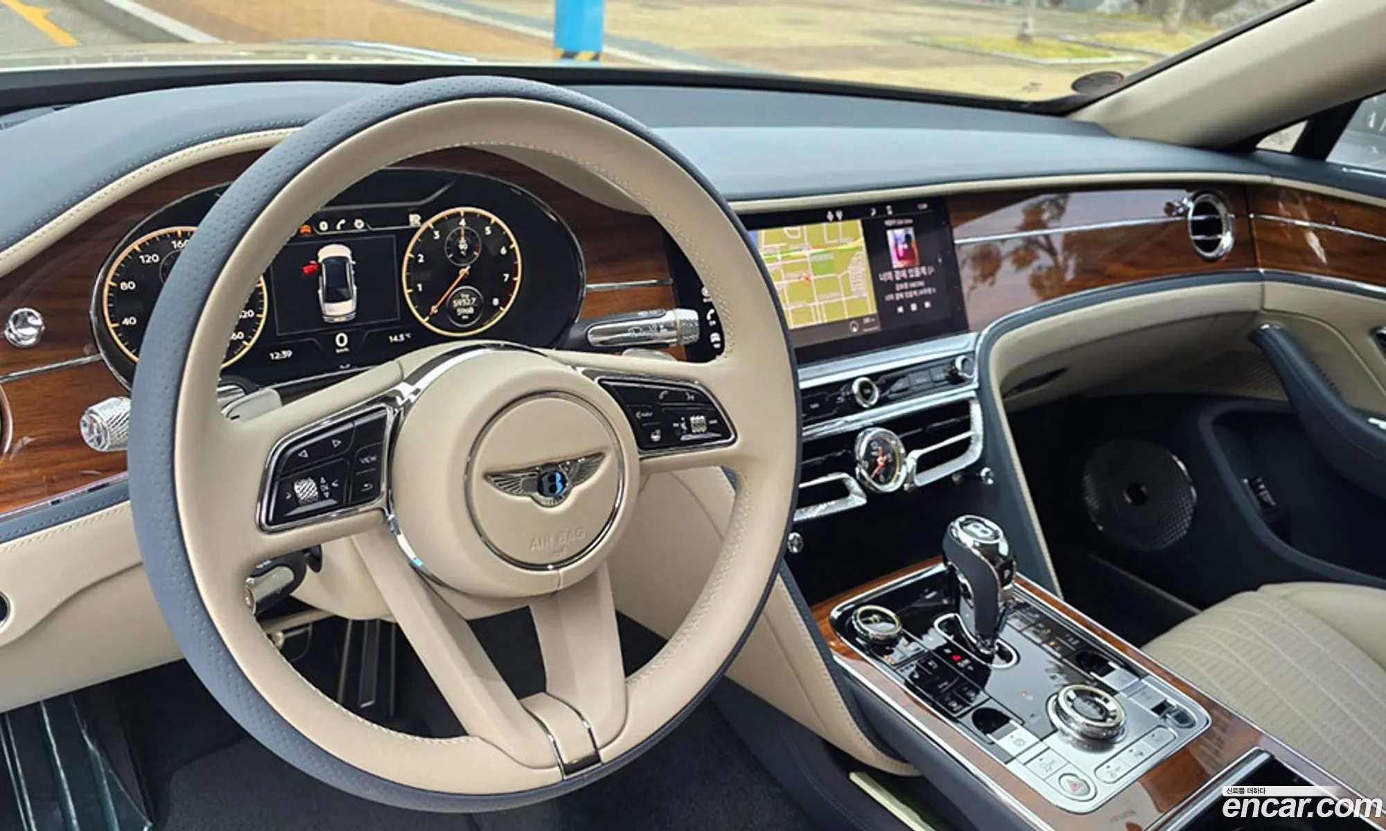Bentley Flying Spur 2022 — 8