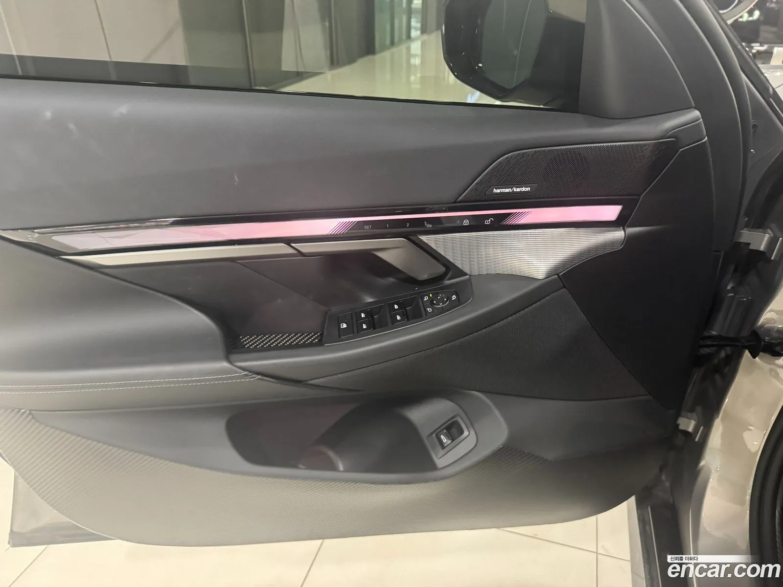 BMW 5 Series 2025 — 16