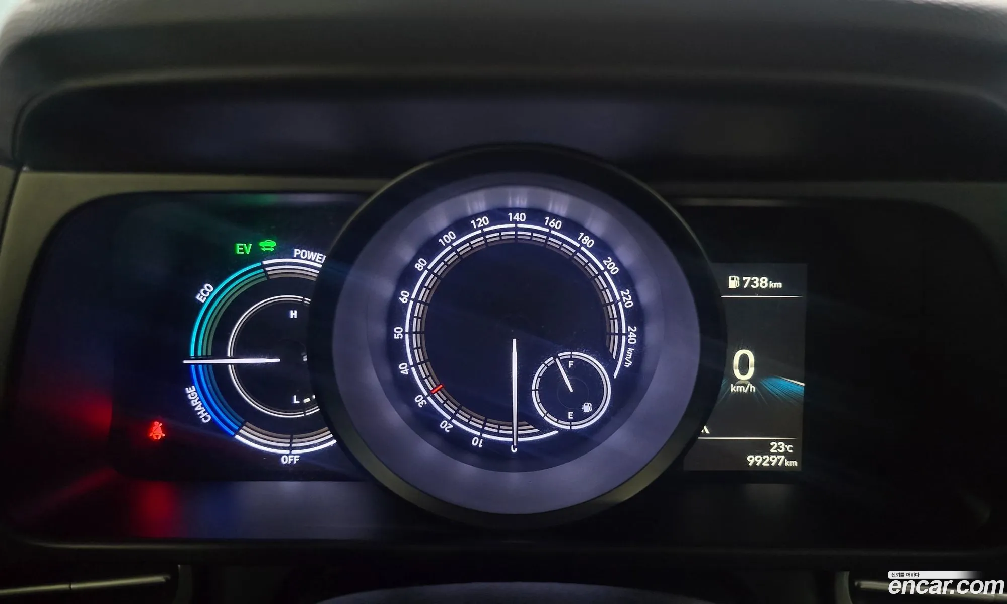 Hyundai Elantra Hybrid 2020 — 3
