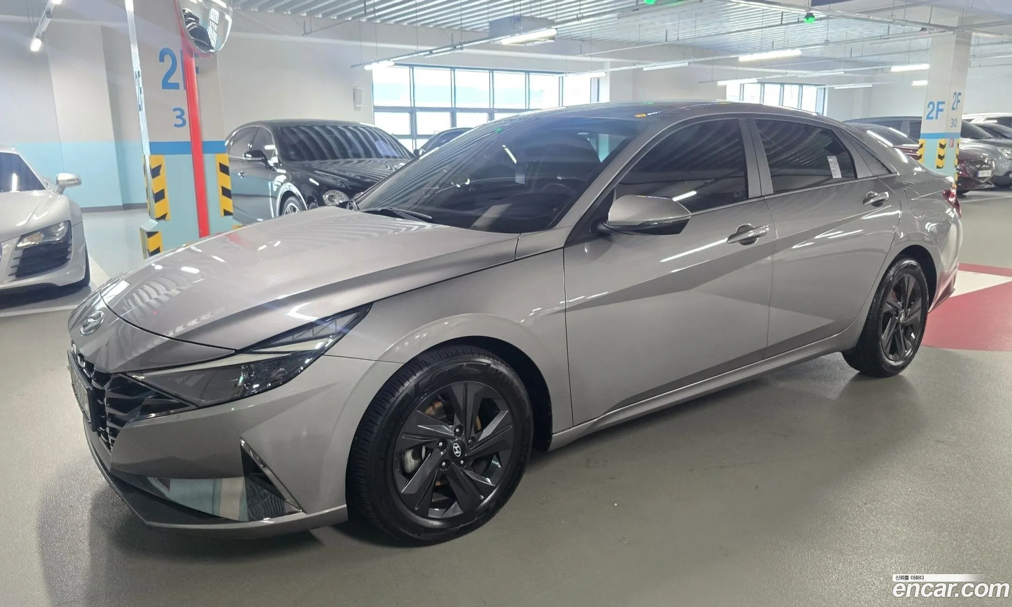 Hyundai Elantra Hybrid 2020 — 4