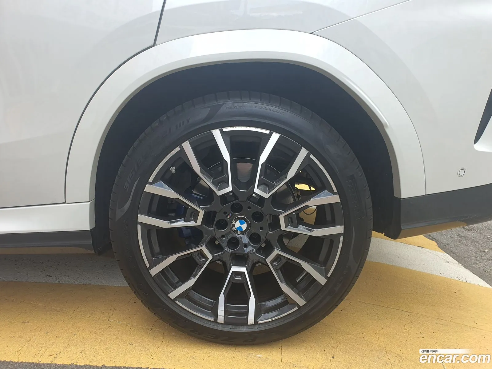 BMW X6 2025 — 16