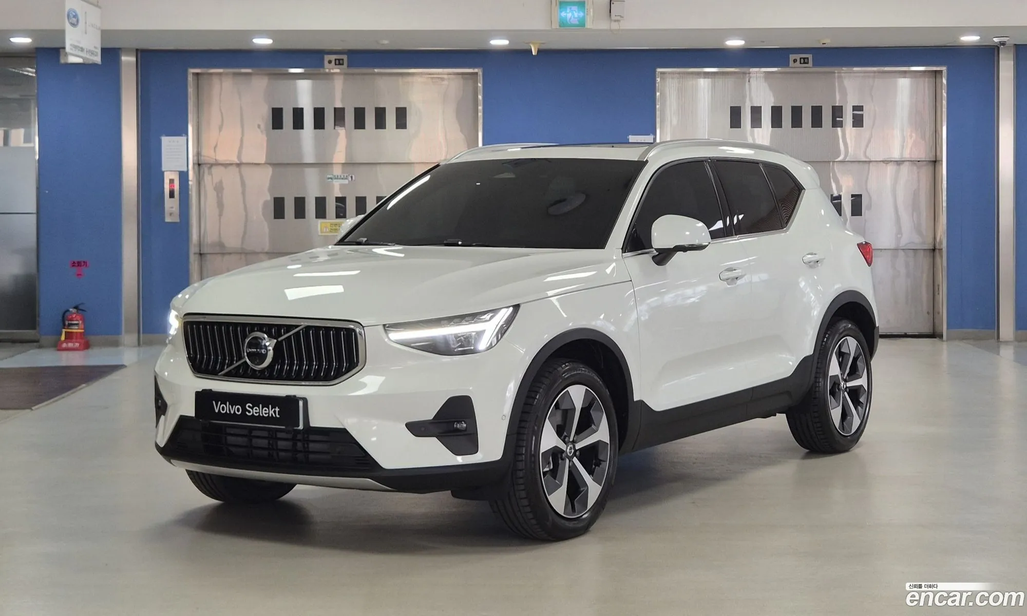 Volvo XC40 2025 — 17