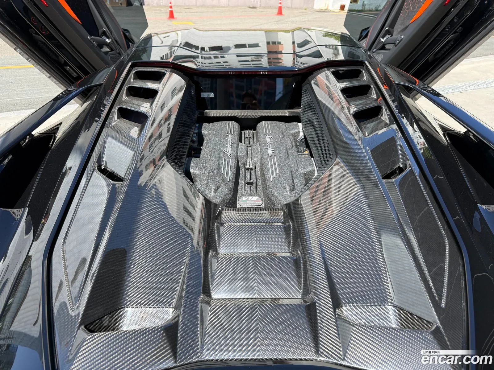 Lamborghini Revuelto 2025 — 9