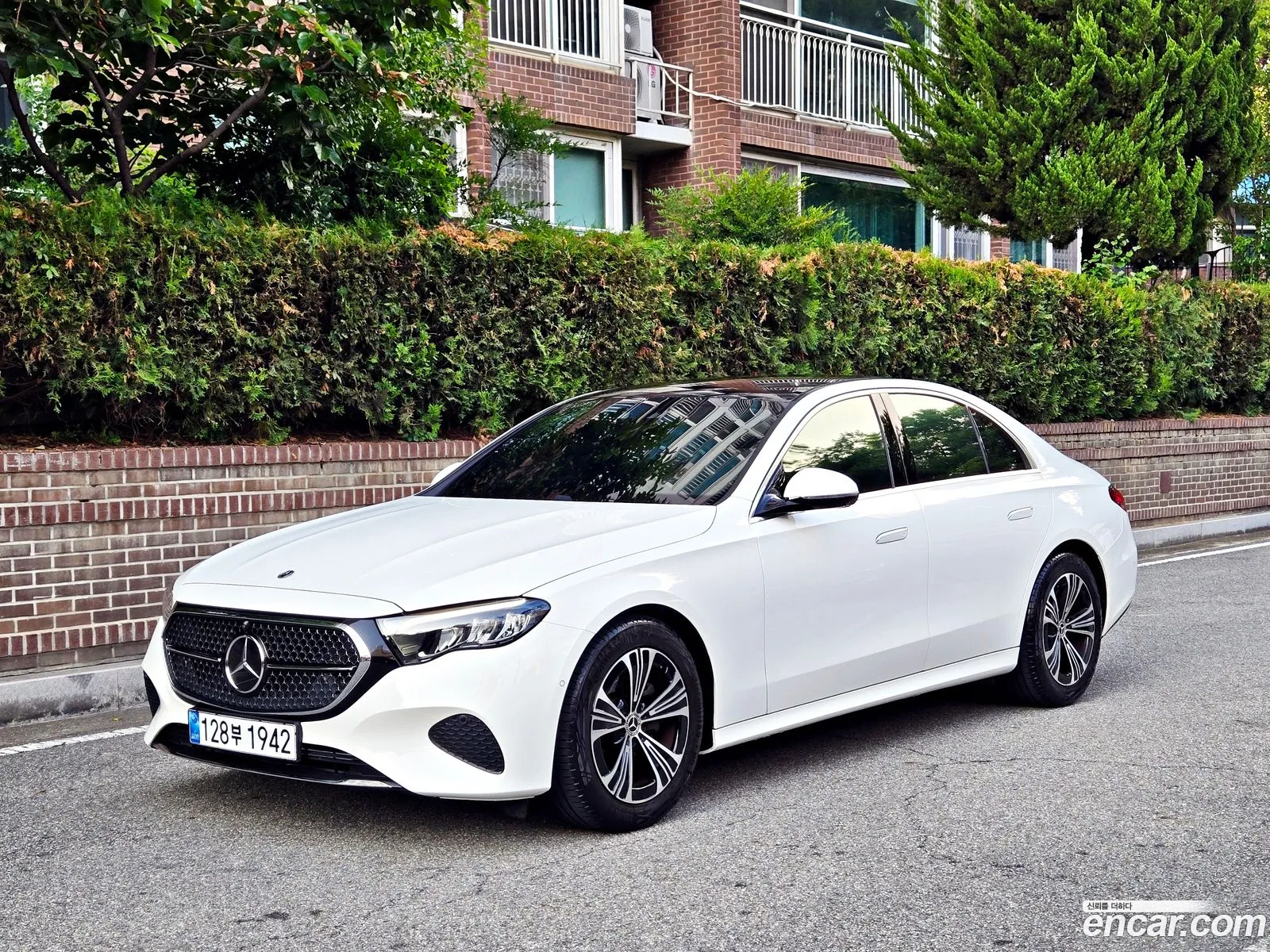 Mercedes-Benz E-Class W214 2025 — 9