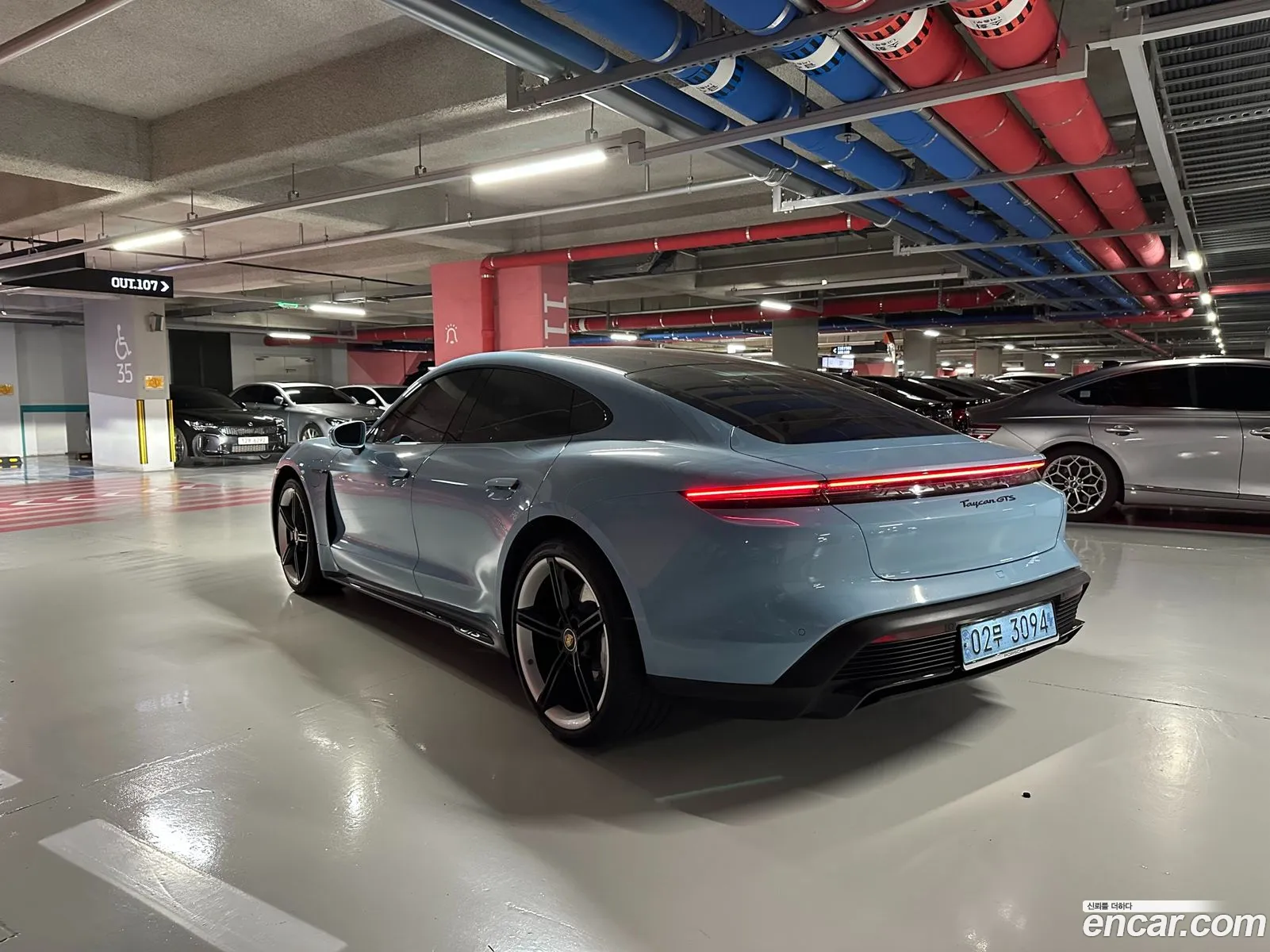 Porsche Taycan 2023 — 10