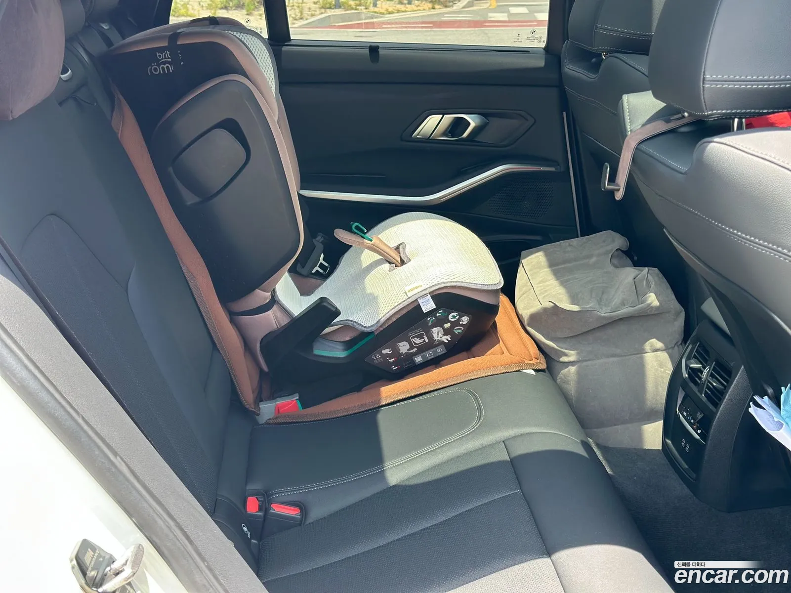 BMW 3 Series 2023 — 10