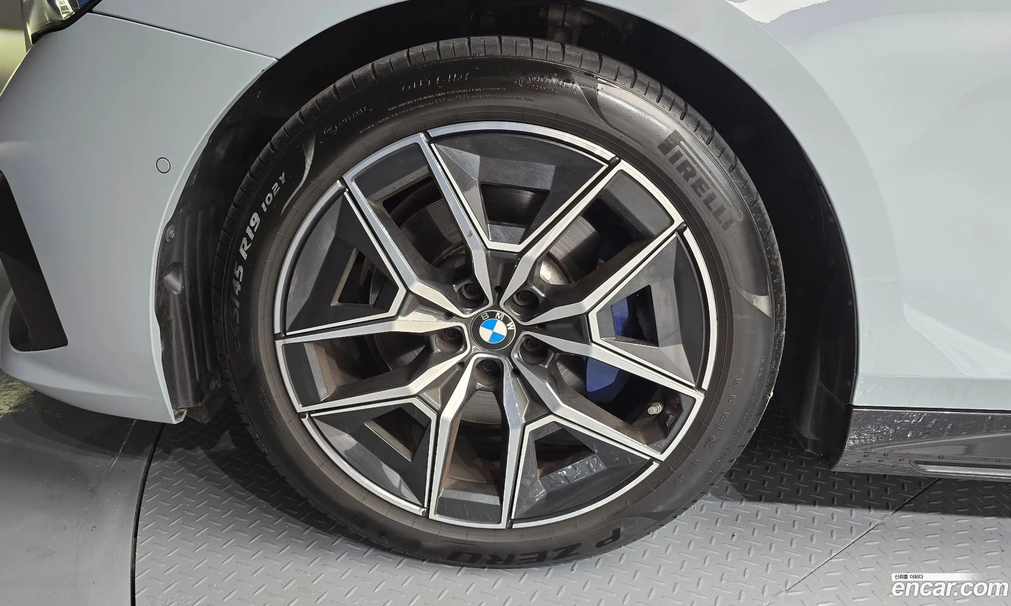 BMW 5 Series 2024 — 5