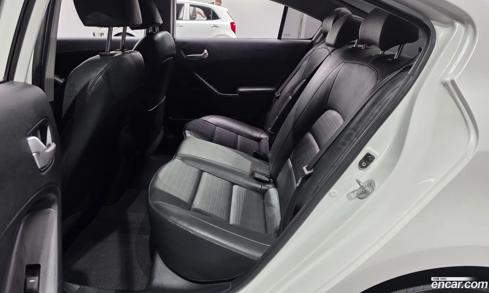 Kia K3 2017 — 7
