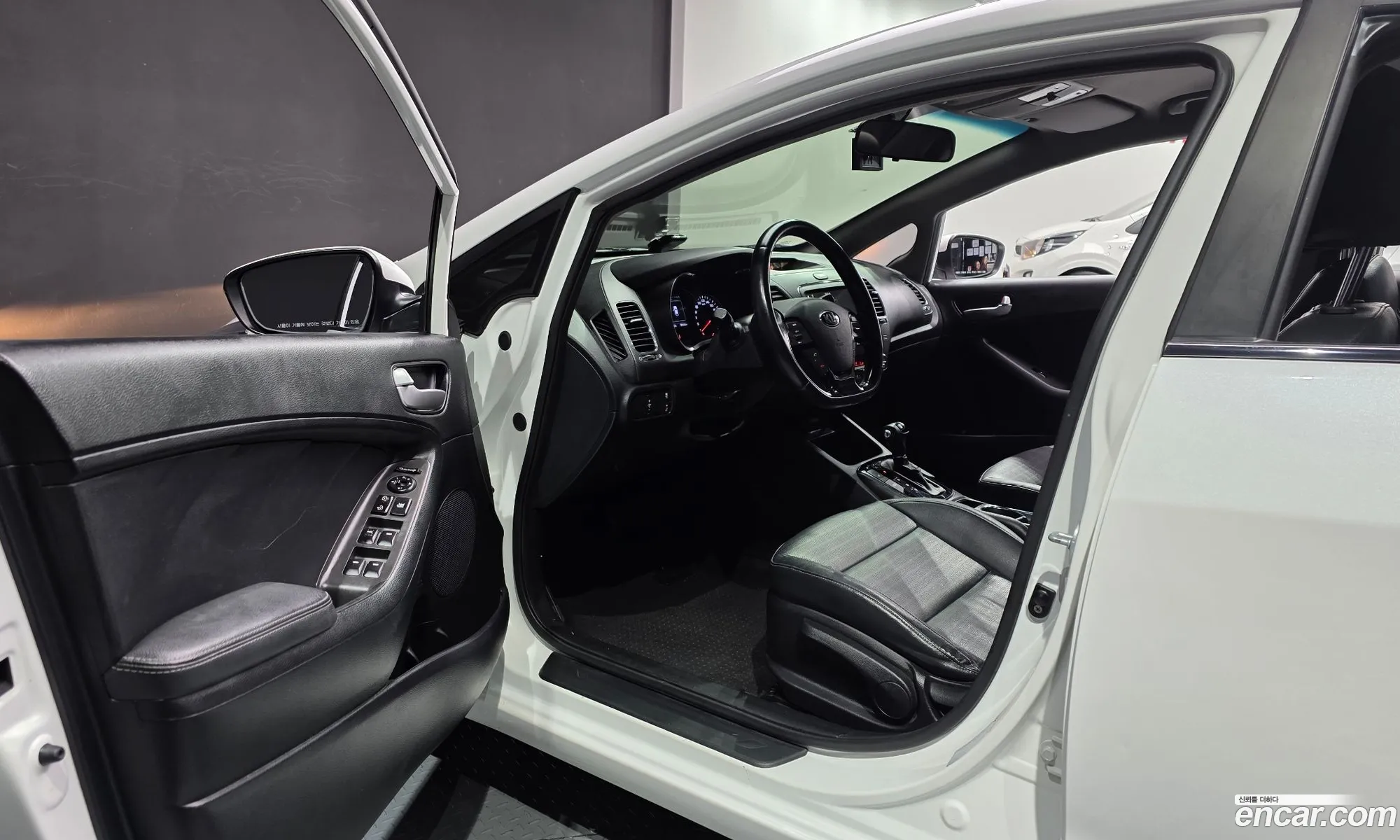 Kia K3 2017 — 15