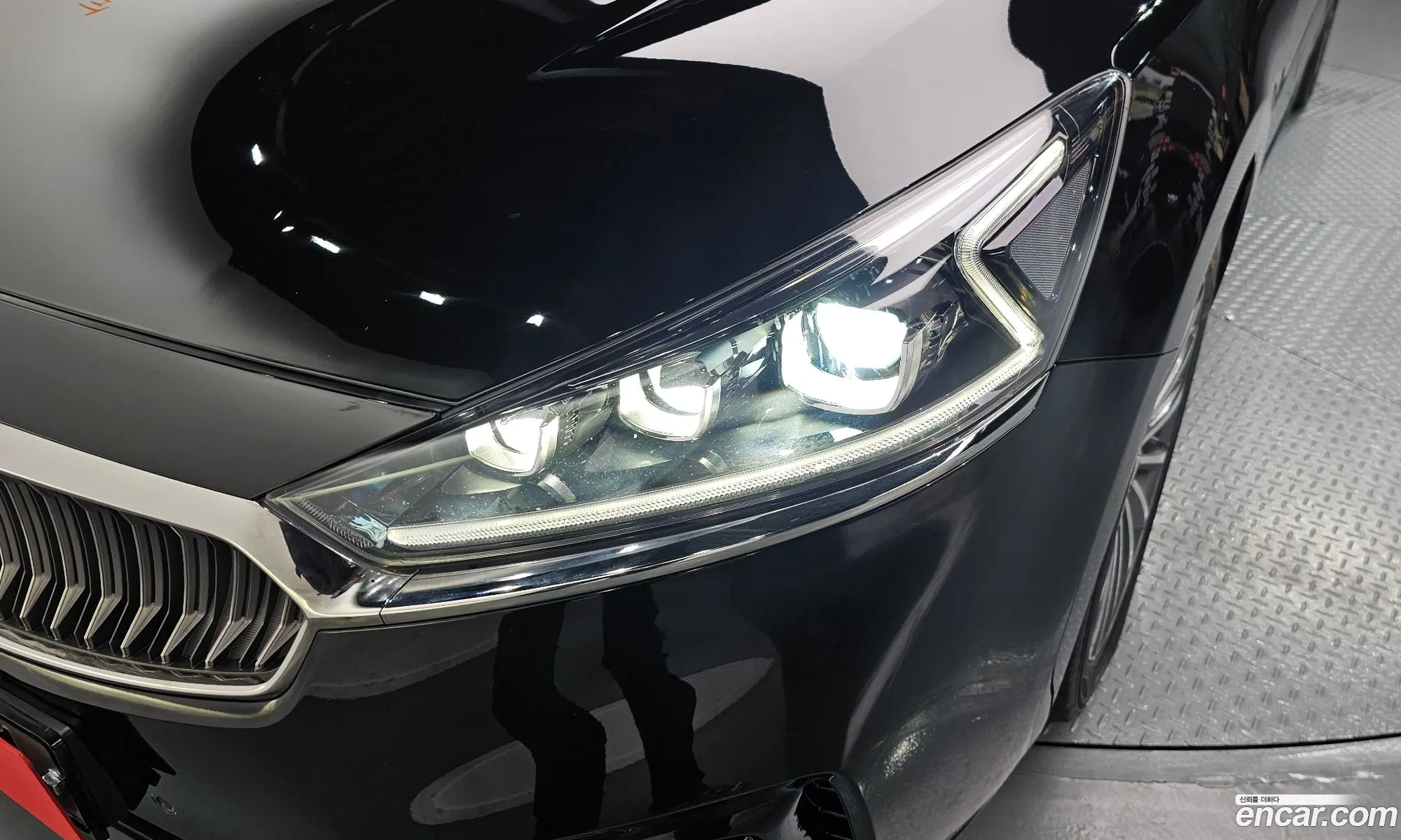 Kia K7 2017 — 28