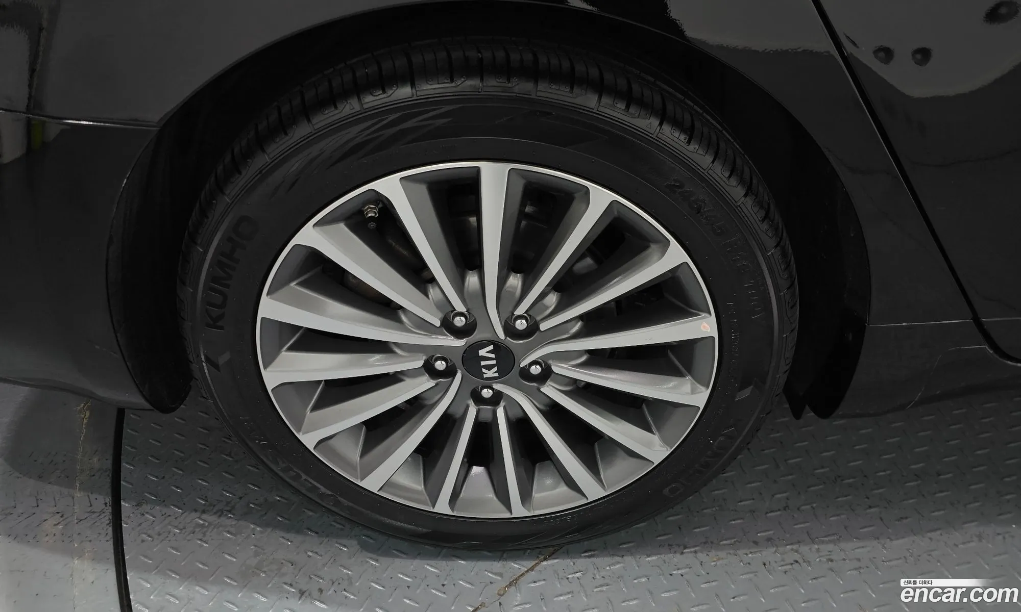 Kia K7 2017 — 10