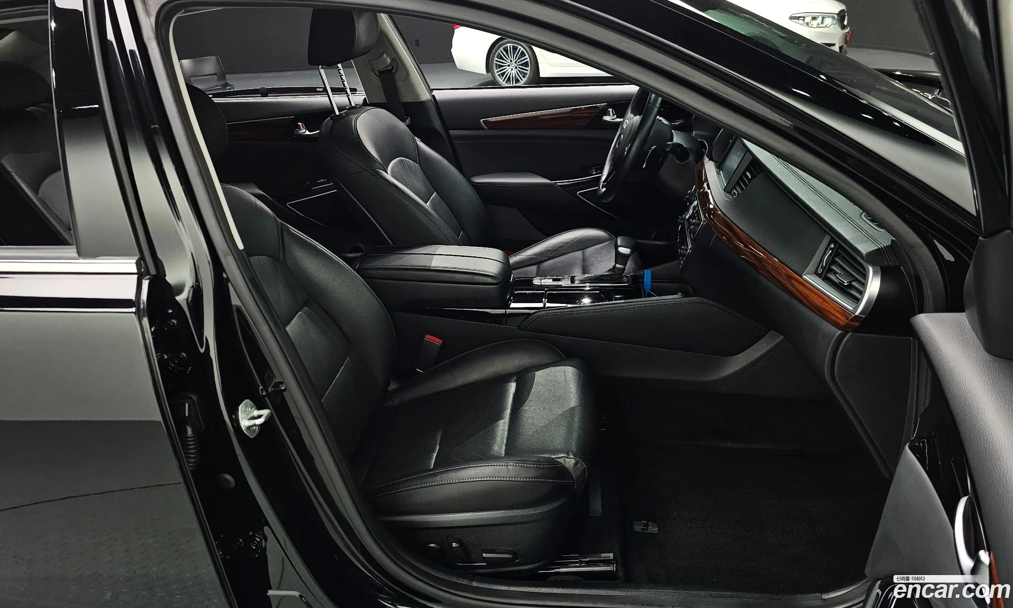 Kia K7 2017 — 19