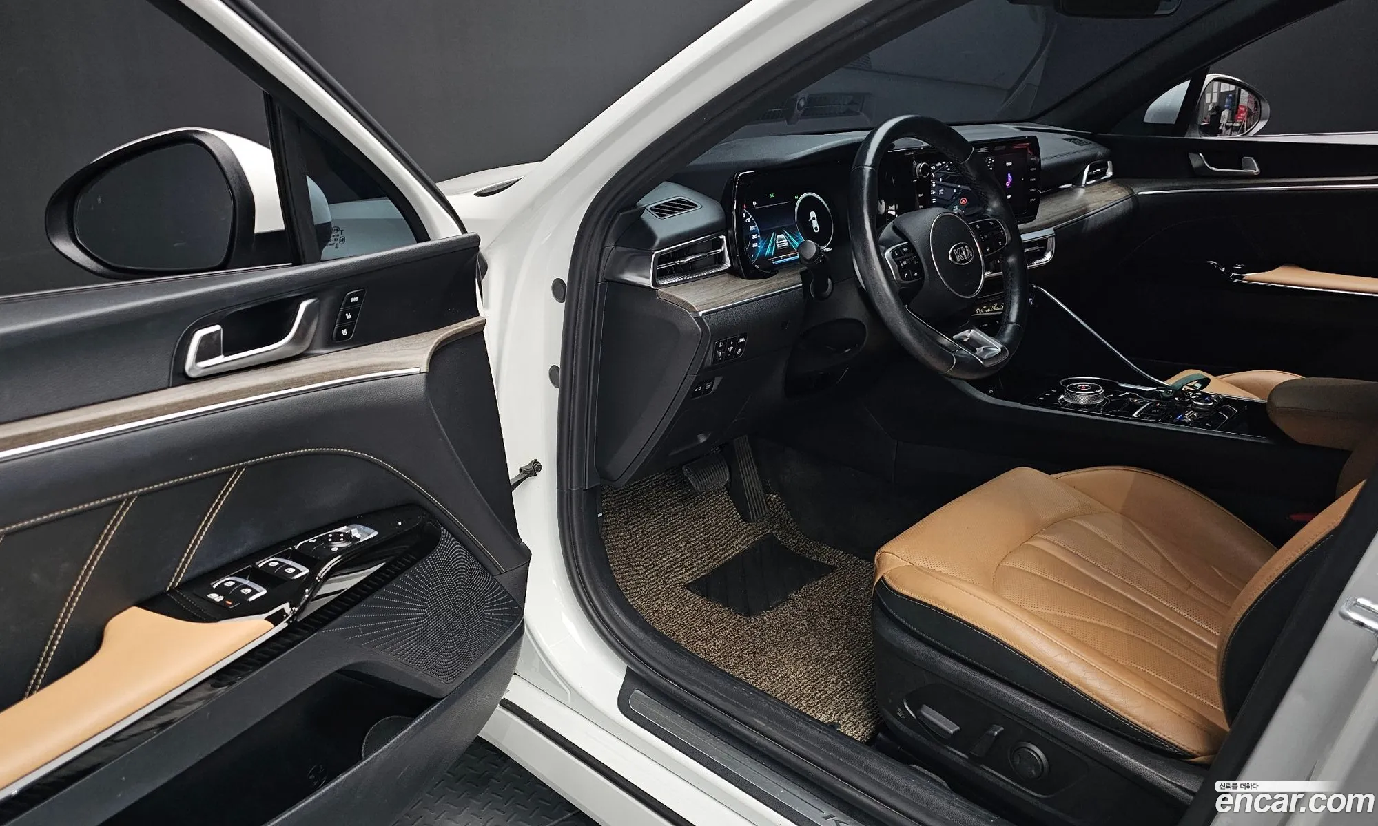 Kia K5 Hybrid 2021 — 15
