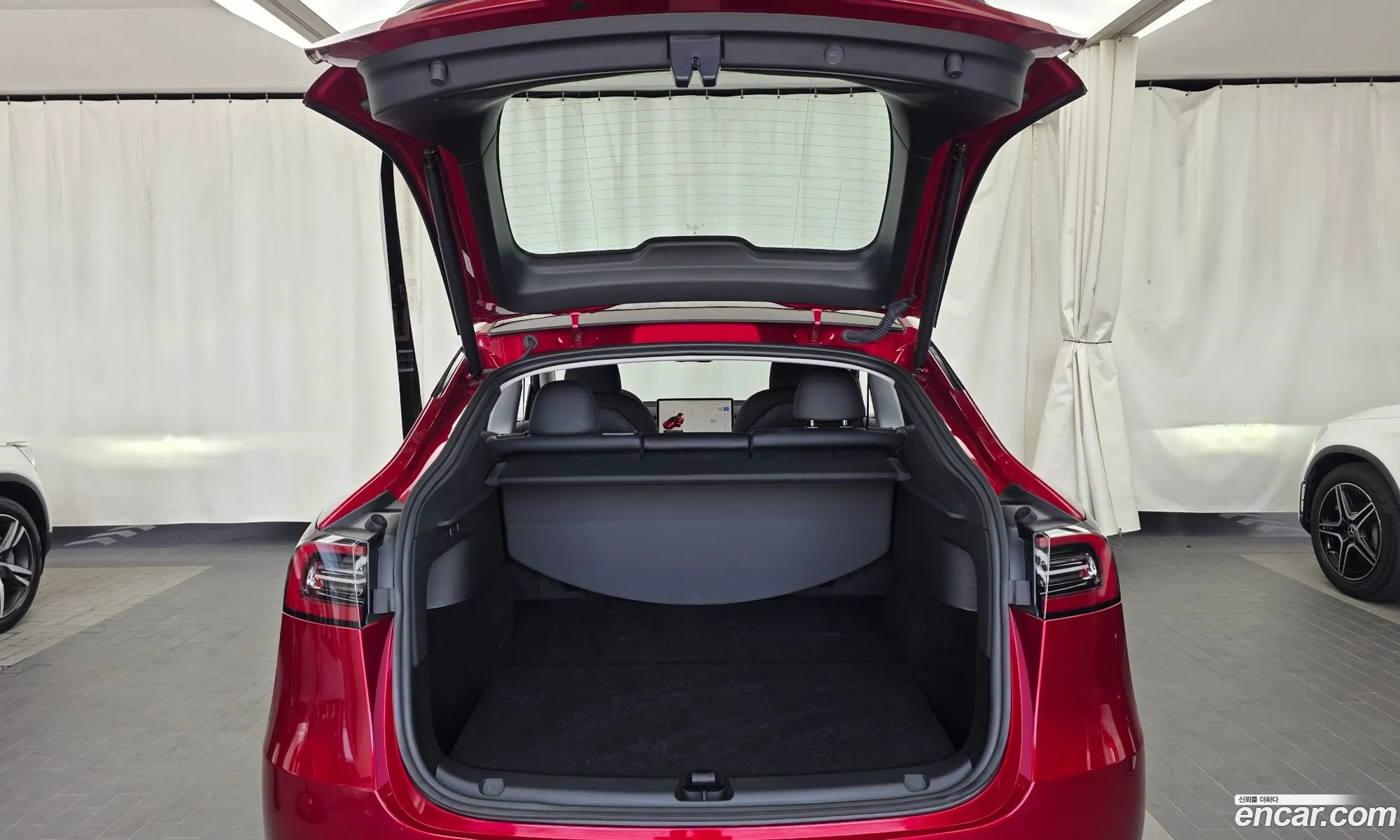 Tesla Model Y 2024 LRWYGCEK5RC700003 — 22