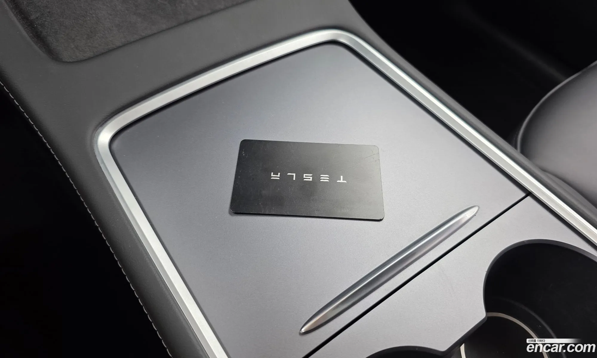 Tesla Model Y 2024 LRWYGCEK5RC700003 — 6