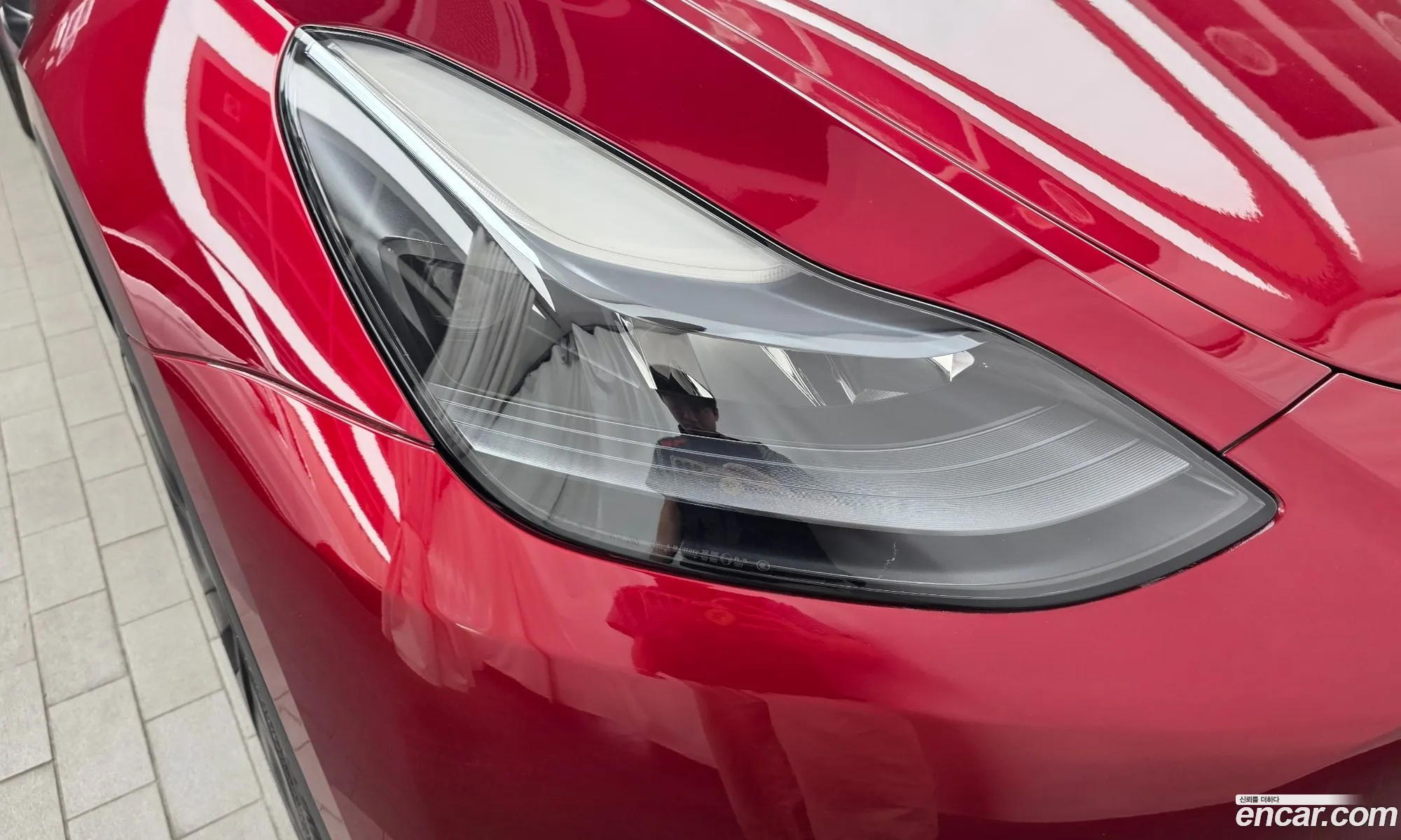 Tesla Model Y 2024 LRWYGCEK5RC700003 — 12