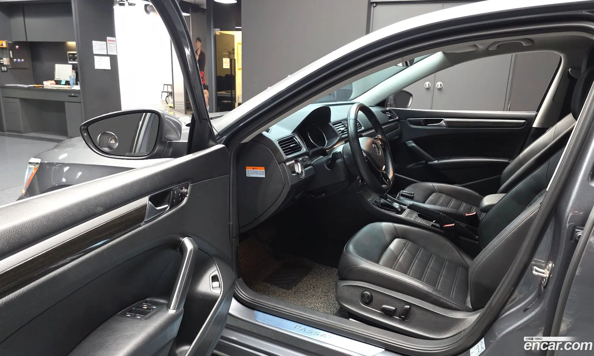 Volkswagen Passat 2016 1VWZZZA3ZGC020211 — 14