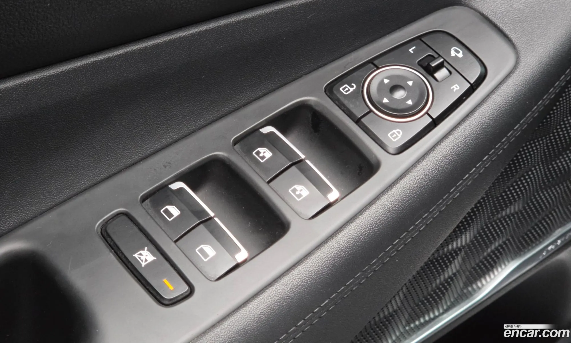 Hyundai Santa Fe TM 2019 — 32