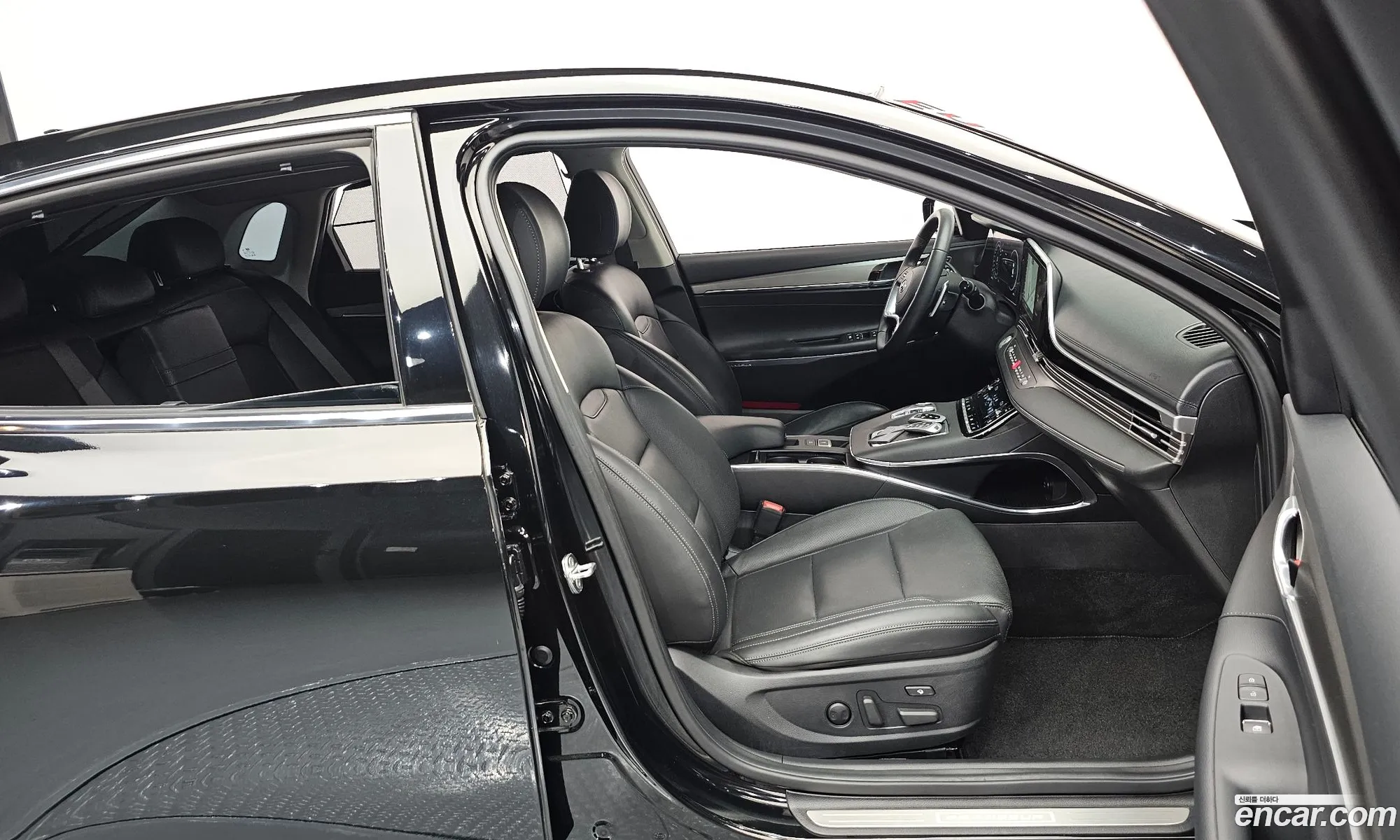 Hyundai Grandeur IG 2022 — 28