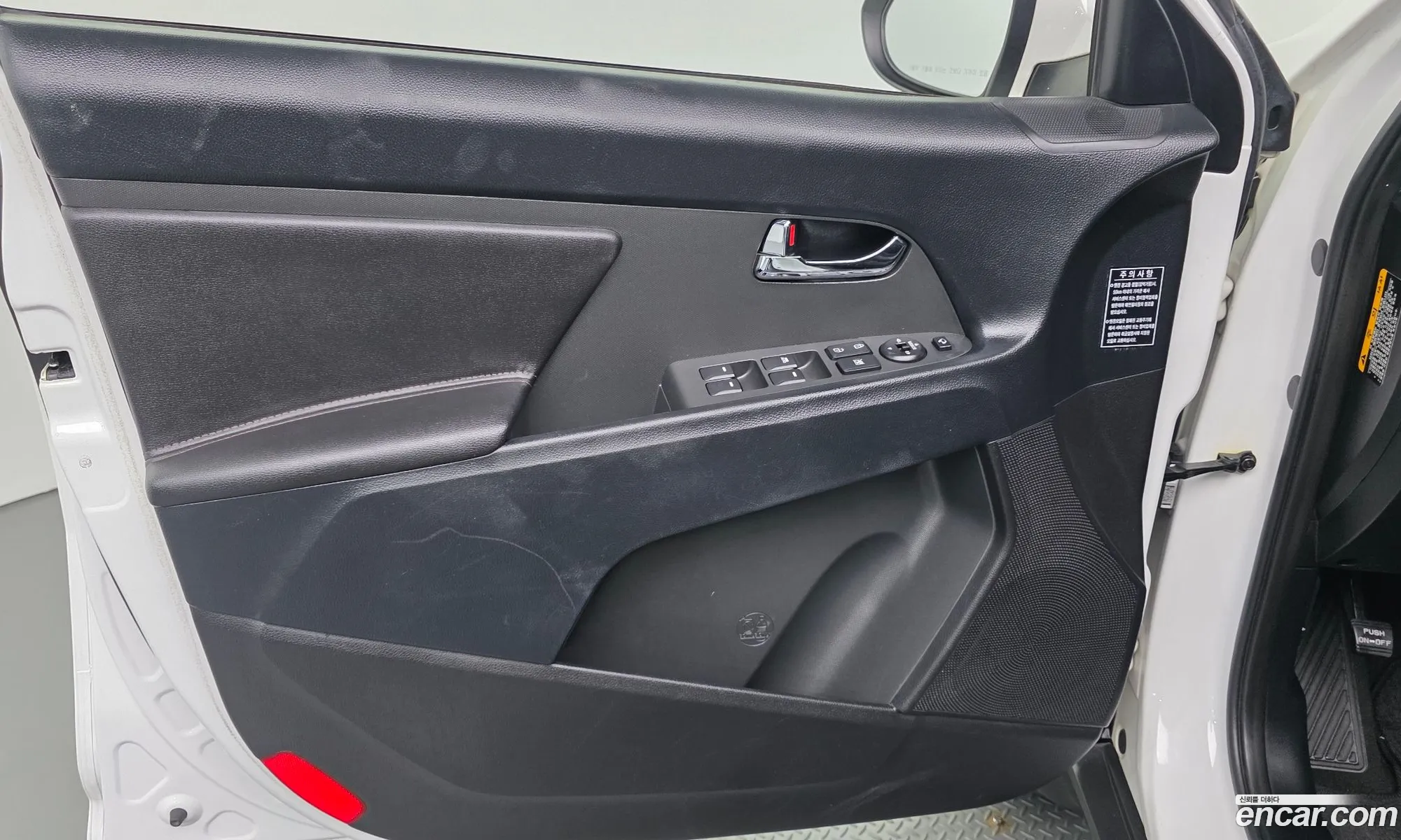 Kia Sportage R 2011 — 16