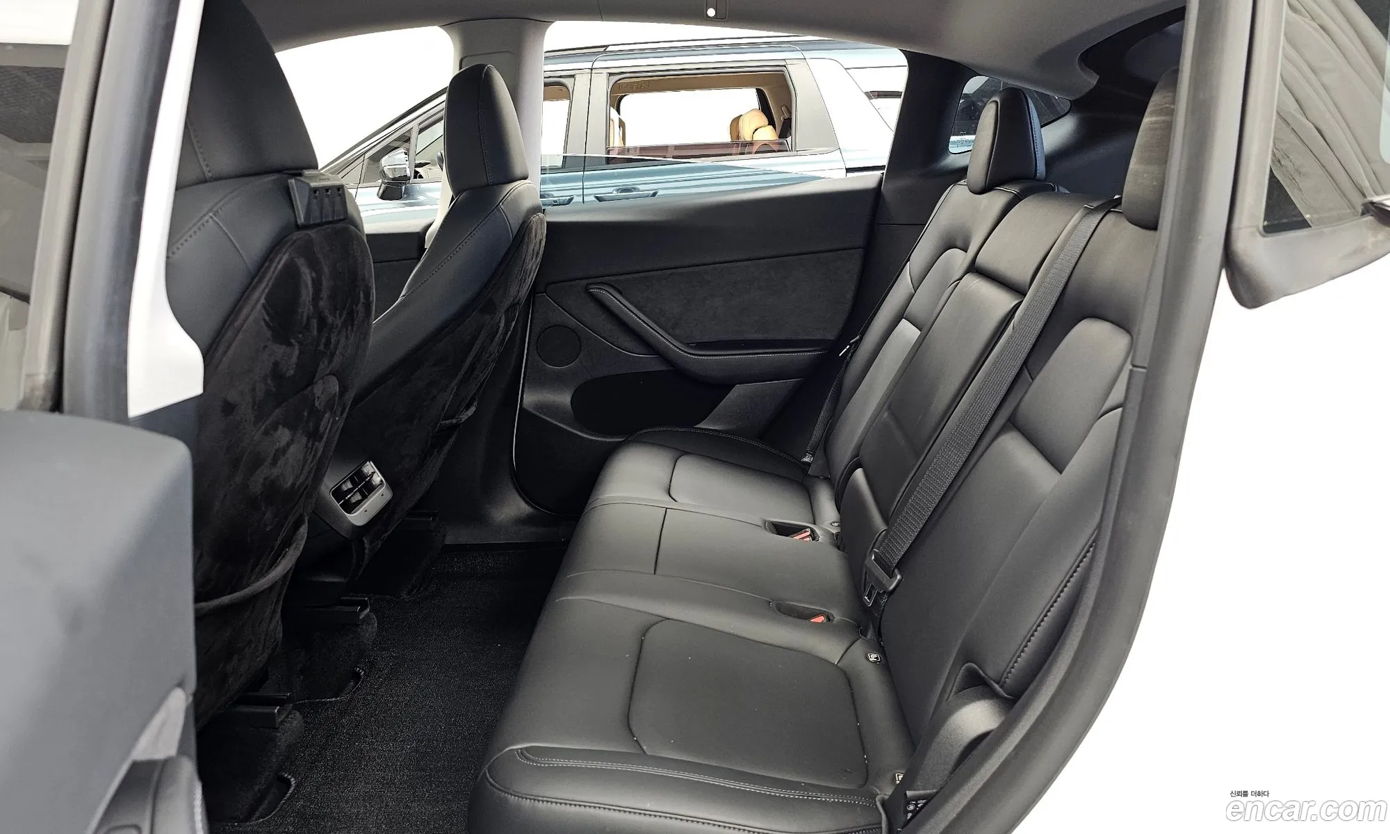 Tesla Model Y 2024 LRWYGCFS2RC418559 — 22