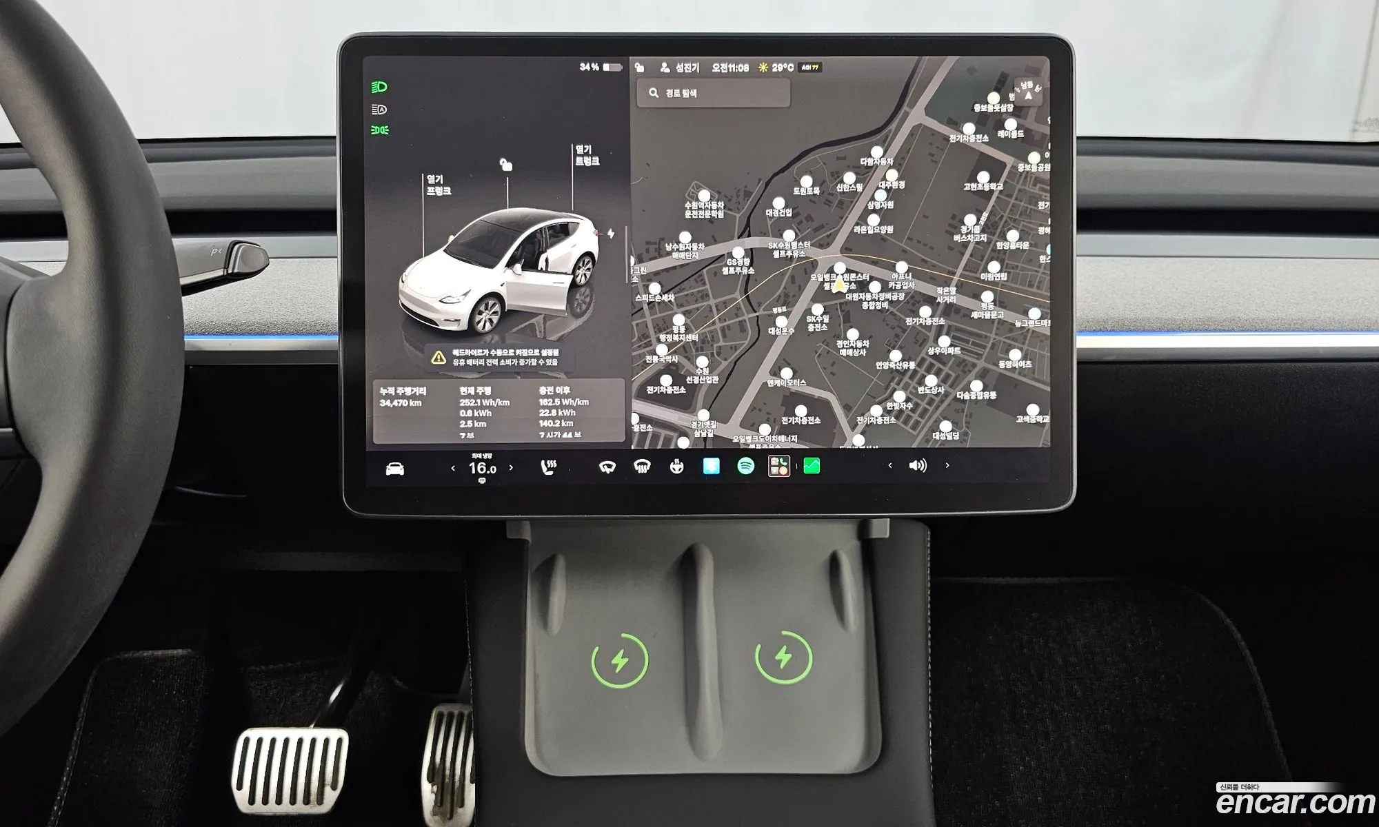 Tesla Model Y 2024 LRWYGCFS2RC418559 — 29