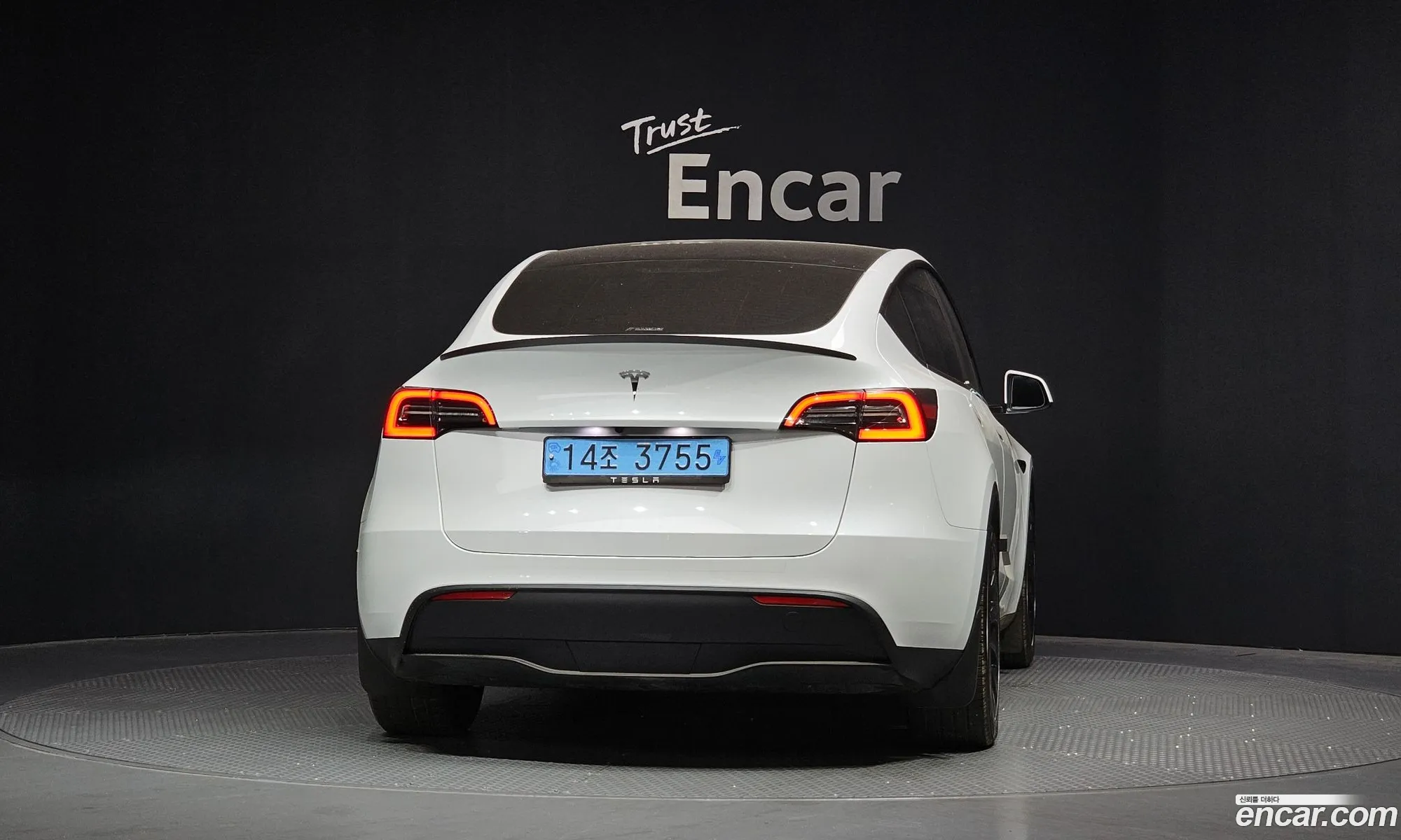 Tesla Model Y 2024 LRWYGCFS2RC418559 — 26