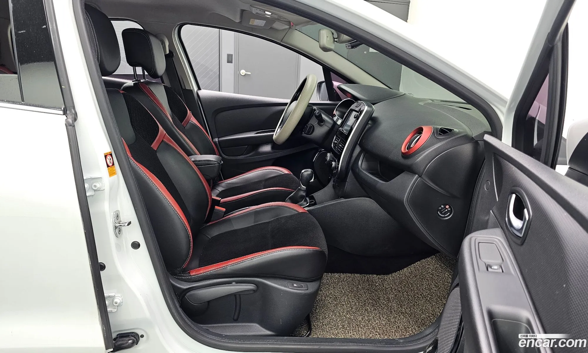 Renault Korea (Samsung) Clio 2018 — 17