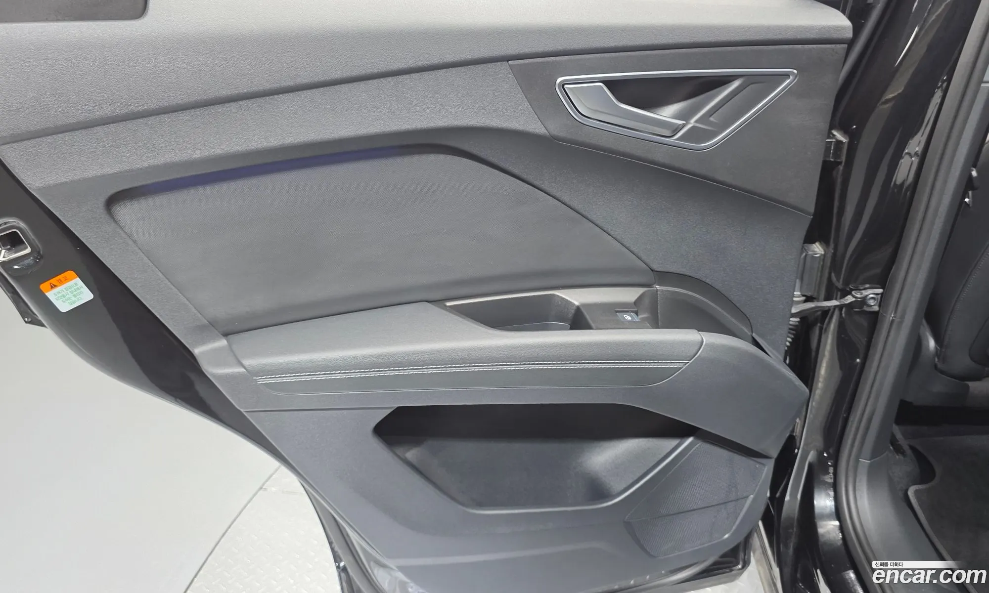 Audi Q4 e-tron 2022 WAUZZZFZ9NP045277 — 4