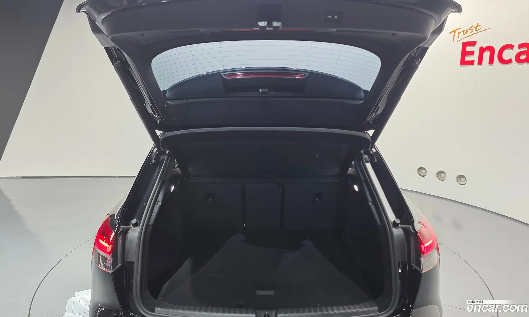 Audi Q4 e-tron 2022 WAUZZZFZ9NP045277 — 18