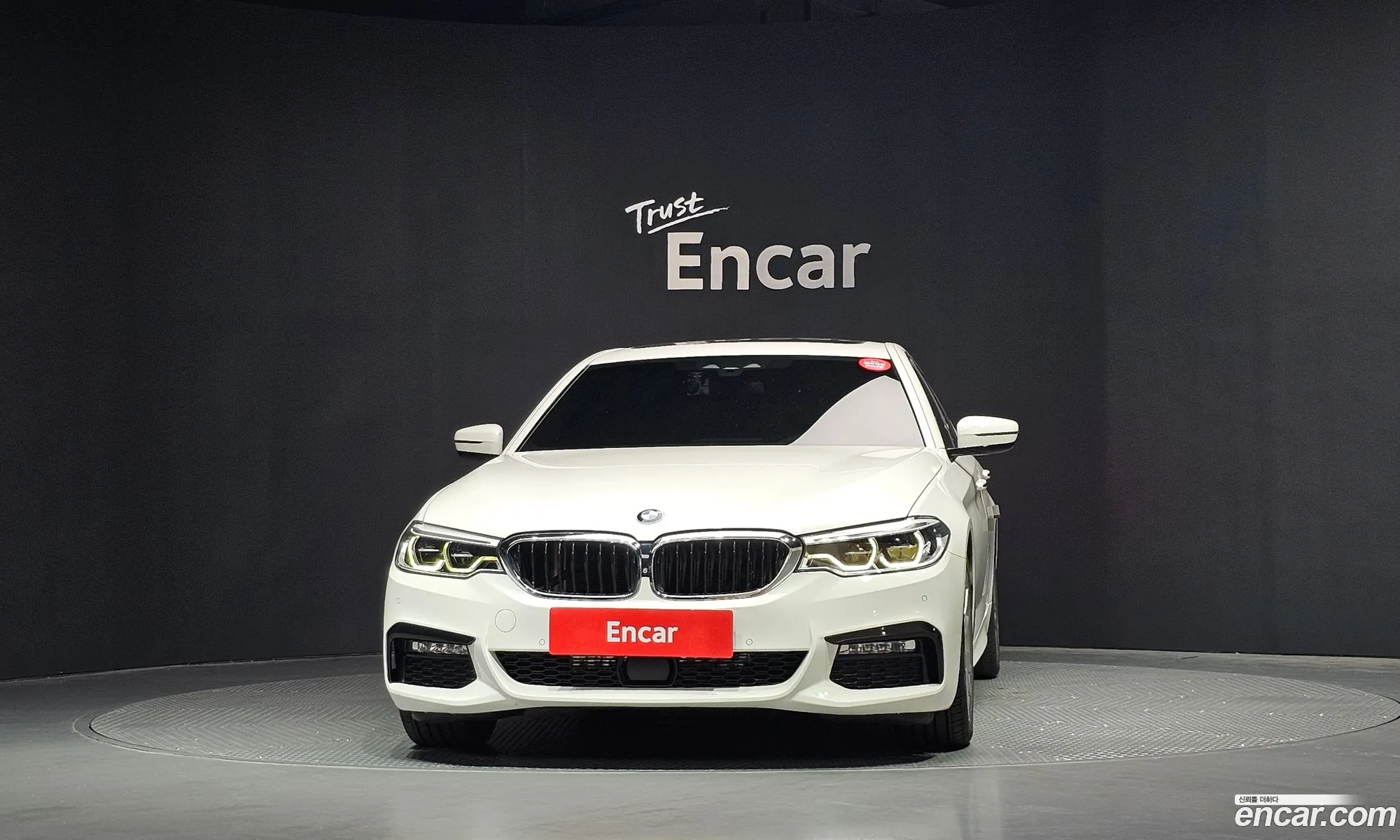 BMW 5 Series 2017 — 11